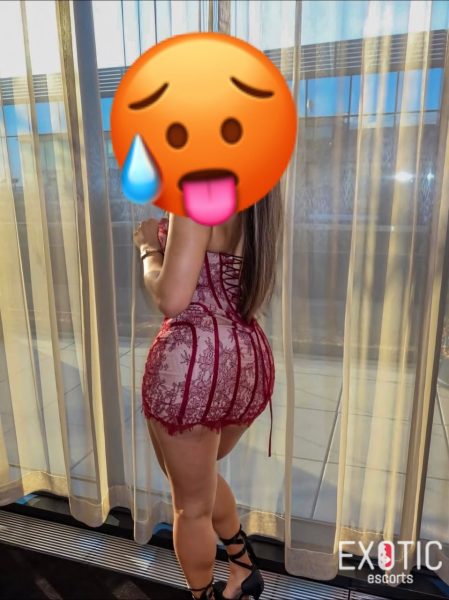Becky, escort in Roma, Zambia (photo 5)