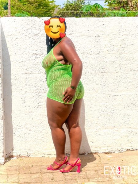 Lily, escort in Avondale, Zambia (photo 2)