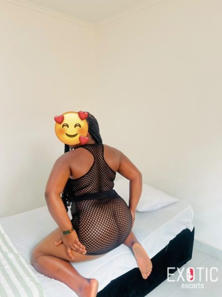 Lily, escort in Avondale, Zambia (photo 3)