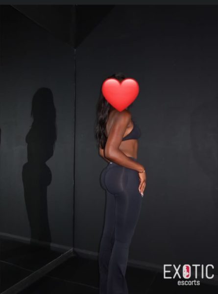 Zoey, escort in Lusaka town, Zambia (photo 3)